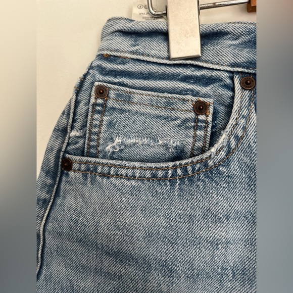 Denim forum Aritzia The BF Loose Mid Thigh Short - Picture 8 of 12
